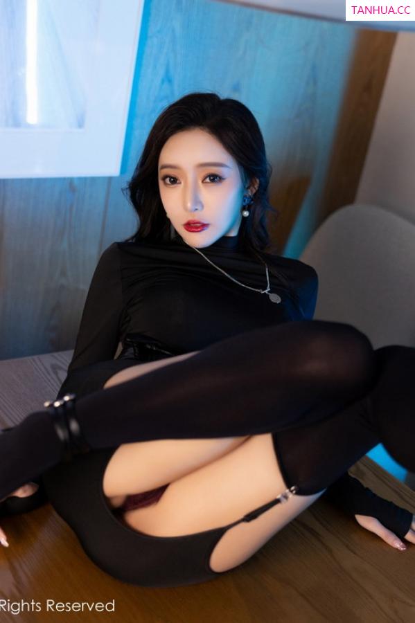王馨瑶  [XiuRen]高清写真图 2023.01.06 No.6099 王馨瑶yanni 美腿妩媚第32张图片